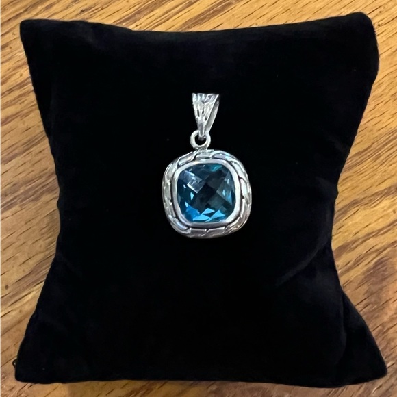 .925 Sterling Silver Blue Topaz Cushion Cut Bali Style Pendant 1 1/8" x 3/4" - Picture 2 of 6